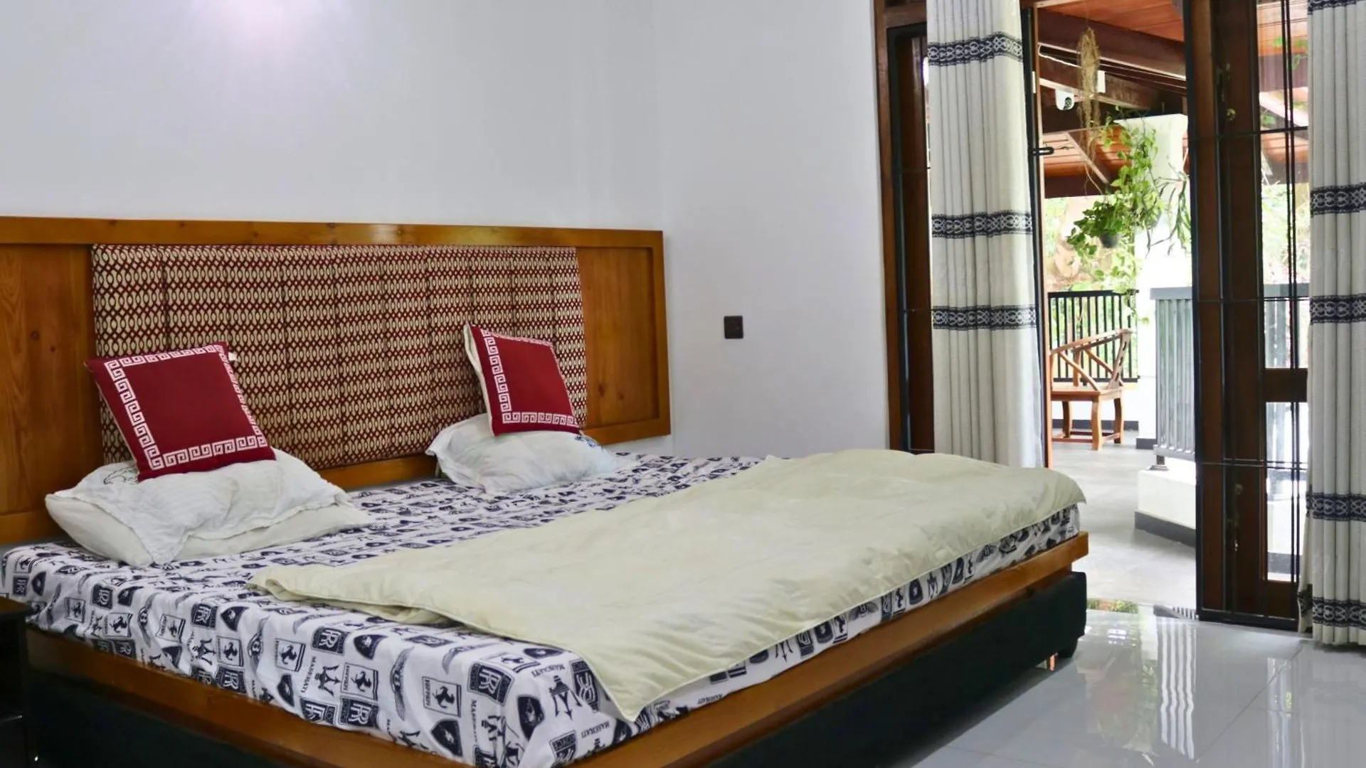 Aqua Breeze Villa Ja-Ela